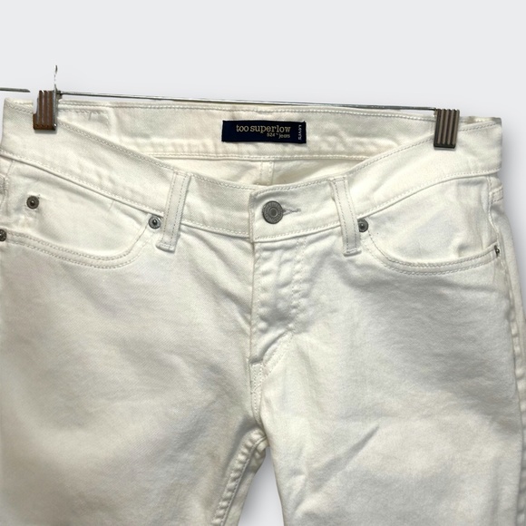 LEVI Y2K Too Superlow White Jeans 9 | Low Rise Straight | Coastal Retro Resort - Picture 7 of 13